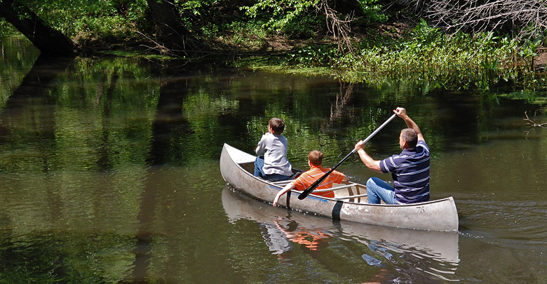 Canoeing at Holiday Park Campground